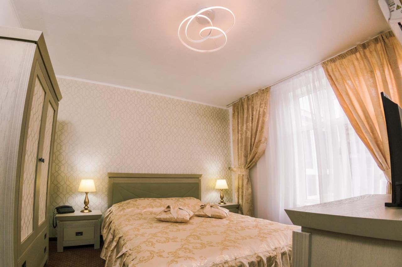 Hotel Cora Bistrita Extérieur photo
