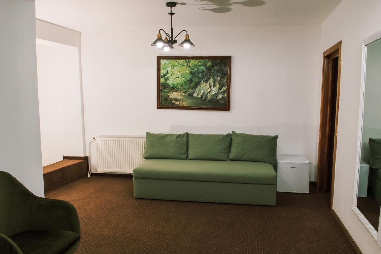 Hotel Cora Bistrita Extérieur photo
